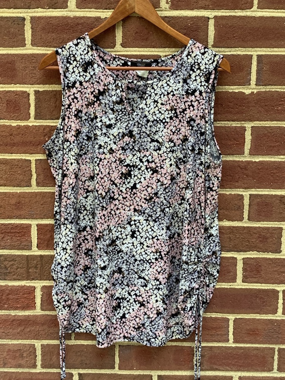 Vera Rose Maternity Sleeveless Blouse Cinched Sides Black Floral M